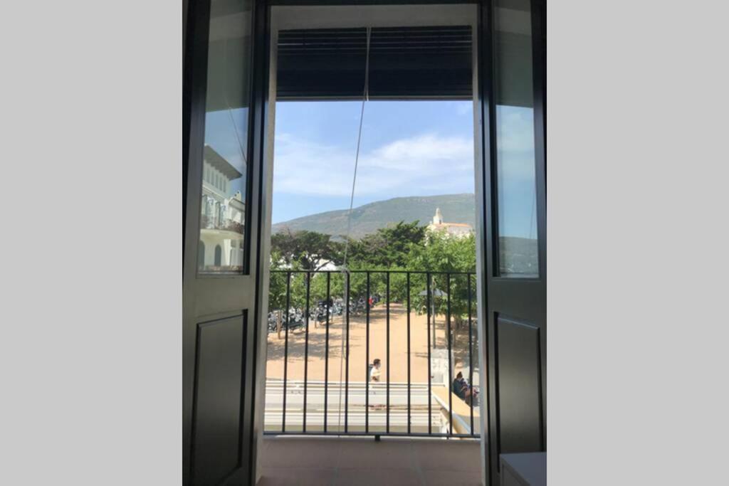 Roques - Casa En Primera Linea De Mar En Кадакес Екстериор снимка